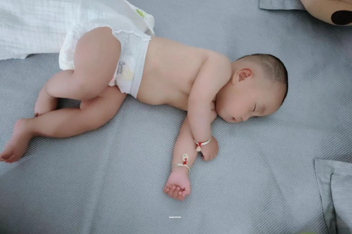 孟津三个月宝宝发育标准